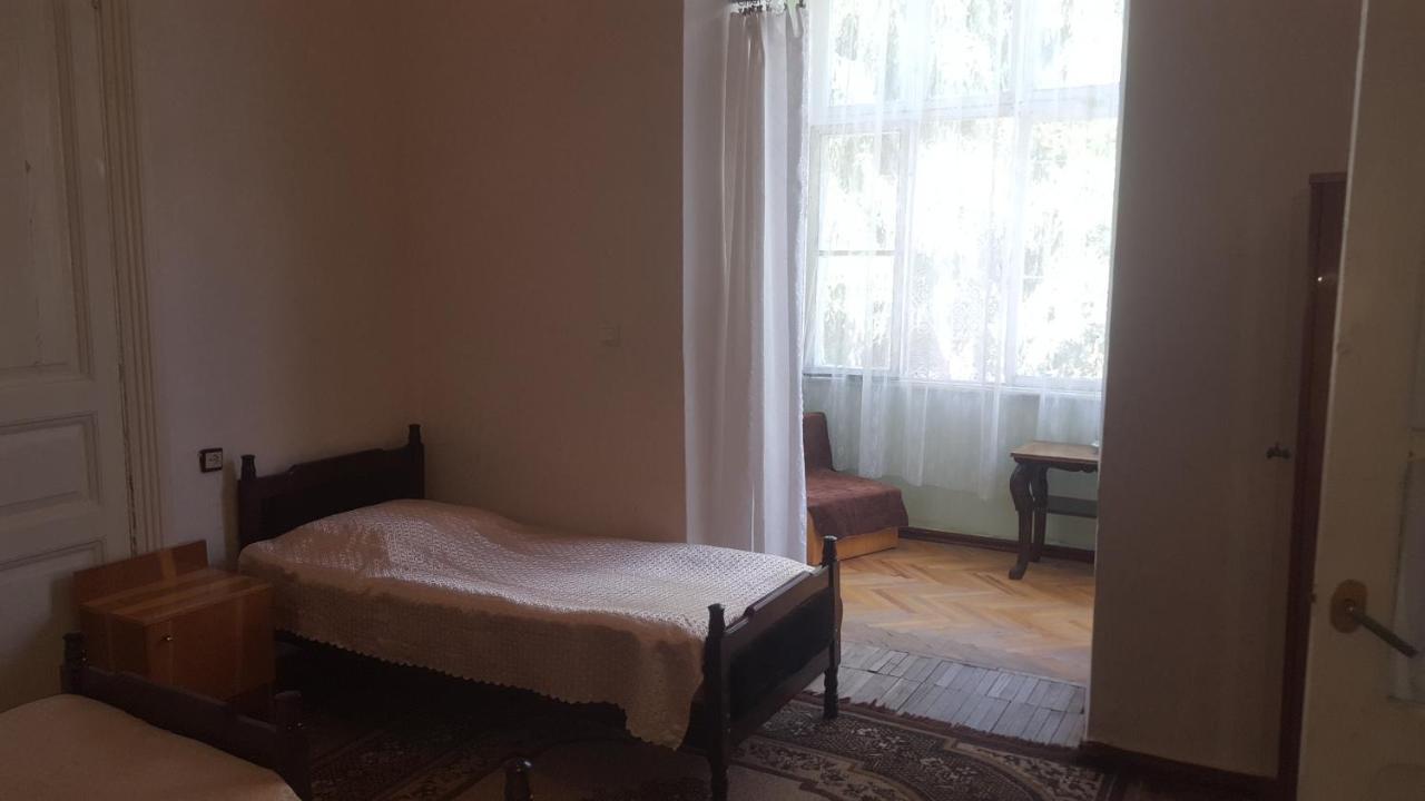 Firuza Hostel Borjomi Esterno foto