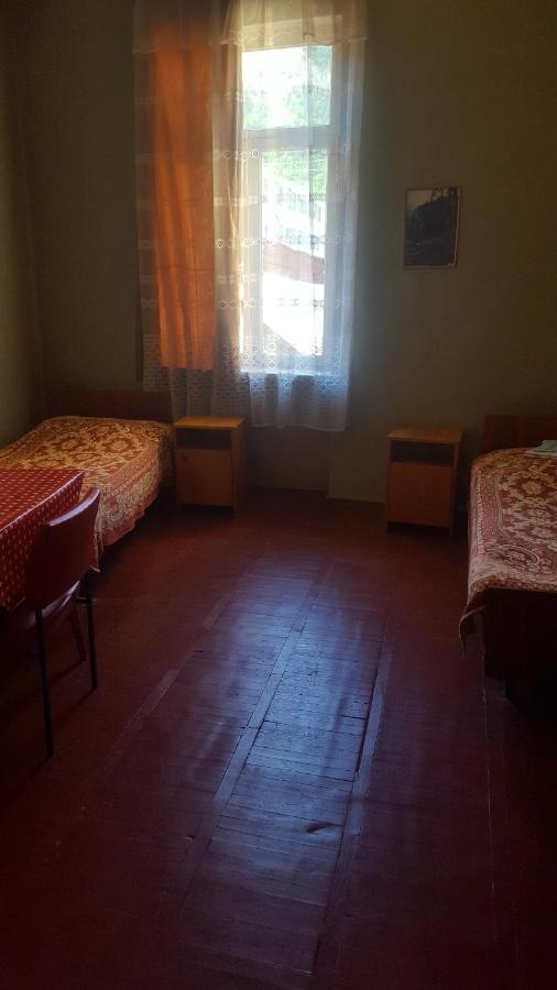 Firuza Hostel Borjomi Esterno foto